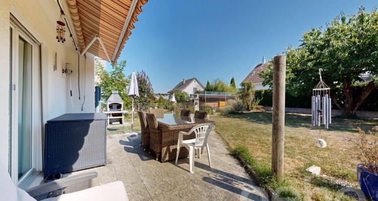 Freistehendes Einfamilienhaus auf grosszügigem Grundstück in Rümlang image 3