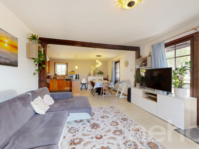 Agréable 4.5p avec 1043 m2 de jardin privatif image 3