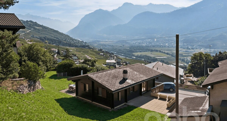 Un charmant chalet avec une vue imprenable plein sud image 1