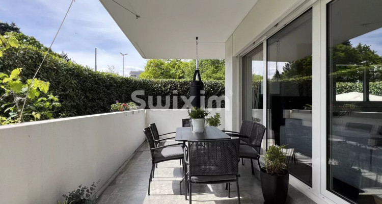 Superbe 5 pièces rez de jardin immeuble Minergie Vieusseux image 7