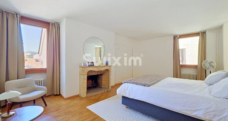 Superbe appartement vieille ville Genève image 3