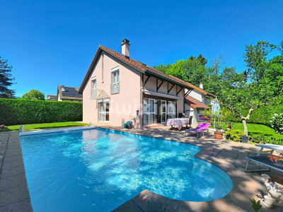 MAISON FAMILIALE  AVEC PISCINE image 1