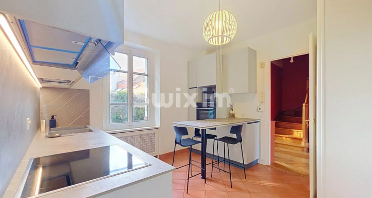 Élégante maison 8 pièces Terre Sainte image 9