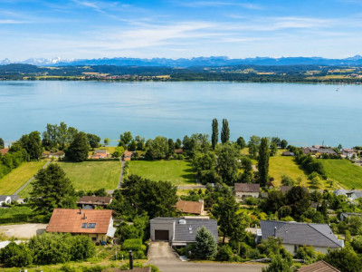 Terrain à bâtir avec vue dégagée à Vallamand image 1
