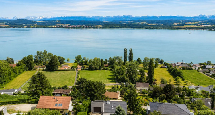 Terrain à bâtir avec vue dégagée à Vallamand image 1