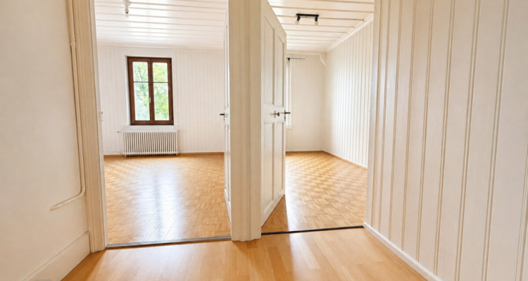 IM ZENTRUM VON ROMANSHORN PAUSCHAL MIT PARKPLATZ ALTBAUWOHNUNG image 6