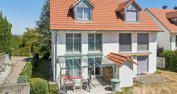 Attraktives 4.5-Zimmer-Doppeleinfamilienhaus image 1