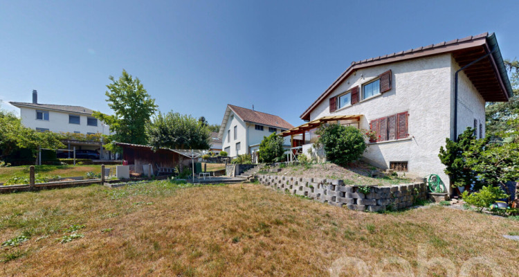 Freistehendes Einfamilienhaus an begehrter Lage in Liebefeld image 1