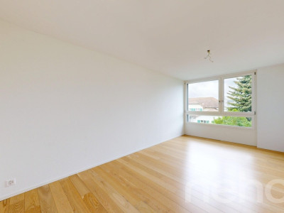 Moderne 4.5-Zimmer-Wohnung mit grosszügigem Wohnkonzept image 5
