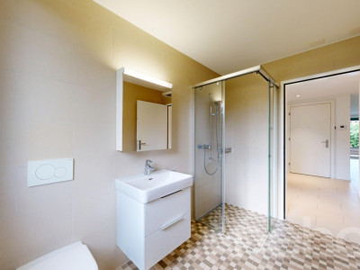 Moderne 4.5-Zimmer-Wohnung mit grosszügigem Wohnkonzept image 8