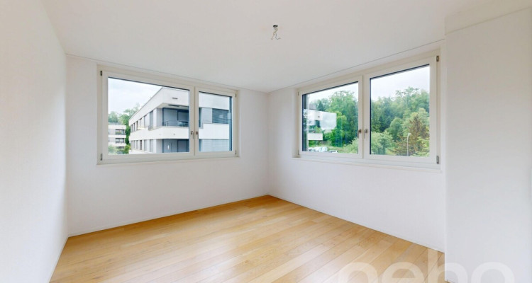 Moderne 4.5-Zimmer-Wohnung mit grosszügigem Wohnkonzept image 4