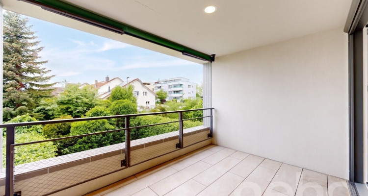 Moderne 4.5-Zimmer-Wohnung mit grosszügigem Wohnkonzept image 10
