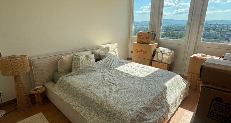 MAGNIFIQUE APPARTEMENT DE 4 PIÈCES AU 22ᵉ ÉTAGE – PETIT-LANCY image 4