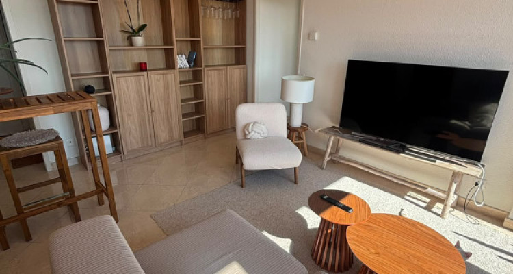 MAGNIFIQUE APPARTEMENT DE 4 PIÈCES AU 22ᵉ ÉTAGE – PETIT-LANCY image 2