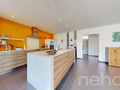 Top gepflegtes 7-Zimmer-EFH mit separatem Studio und grossem Umschwung image 4