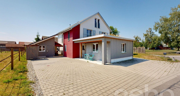 Top gepflegtes 7-Zimmer-EFH mit separatem Studio und grossem Umschwung image 2