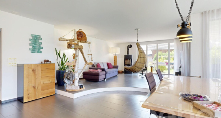 Top gepflegtes 7-Zimmer-EFH mit separatem Studio und grossem Umschwung image 5