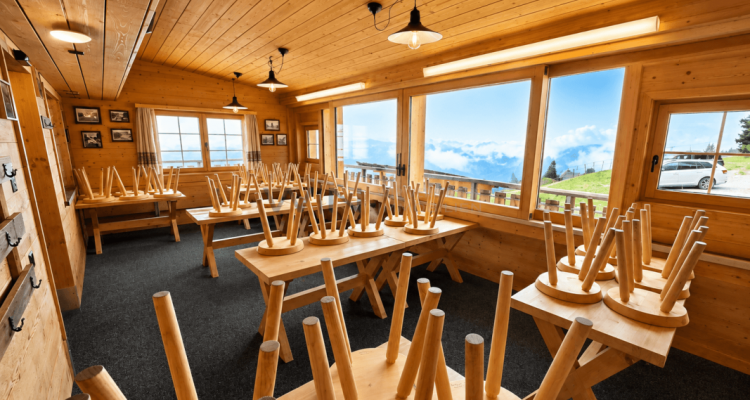 Bergrestaurant über den Bergen image 2