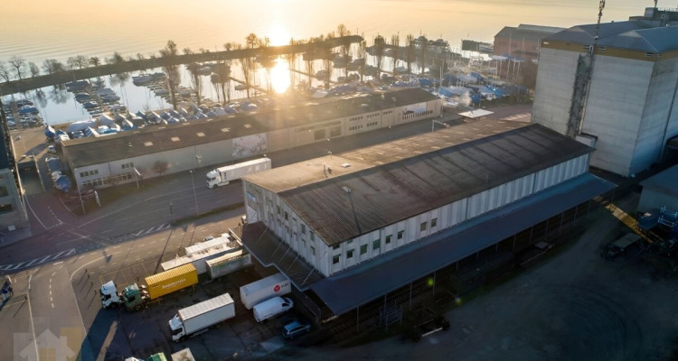 Exklusives Kleinbüro in Romanshorn: Arbeiten, wo andere Urlaub machen image 2