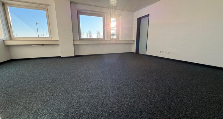 Repräsentative Business-Base in Romanshorn: 24 m² Büro direkt am See & image 2