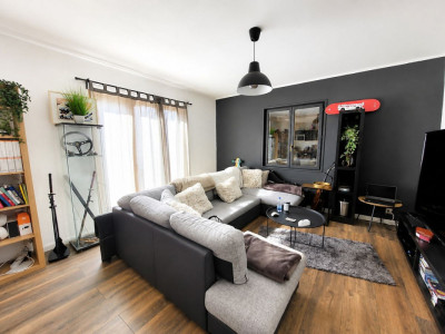 Villa individuelle composée de deux appartements indépendants, avec vaste jardin privatif image 4