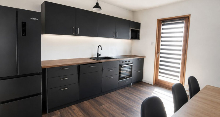 Villa individuelle composée de deux appartements indépendants, avec vaste jardin privatif image 5