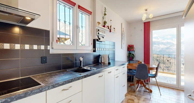 Villa individuelle - vue imprenable et studio indépendant à Daillon image 5