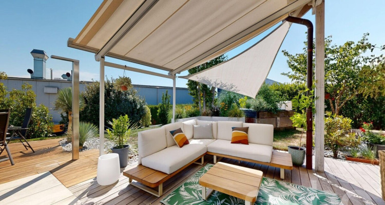 Élégante maison familiale avec piscine et jardin image 11