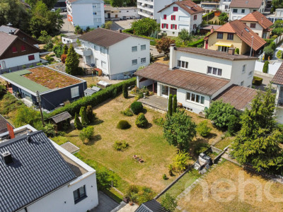 Grosszügiges Einfamilienhaus mit 2 Wohnungen und grossem Garten image 4