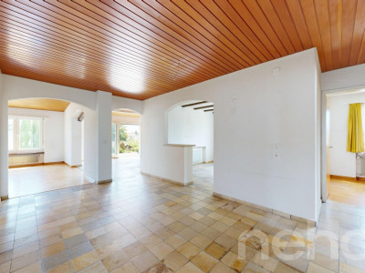 Grosszügiges Einfamilienhaus mit 2 Wohnungen und grossem Garten image 4