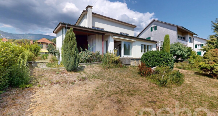 Grosszügiges Einfamilienhaus mit 2 Wohnungen und grossem Garten image 10