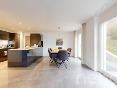 Moderne Terrassenwohnung mit beeindruckender Weitsicht image 1