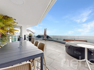 Moderne Terrassenwohnung mit beeindruckender Weitsicht image 3