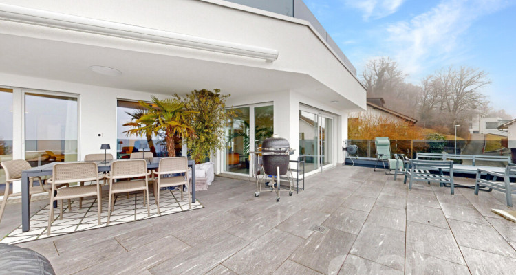 Moderne Terrassenwohnung mit beeindruckender Weitsicht image 2