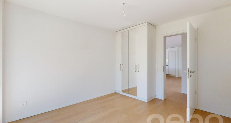 Appartement dexception avec vue panoramique sur le lac et les Alpes image 12