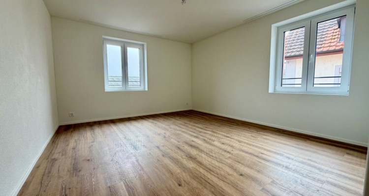 NEUE TOP MODERNE WOHNUNG AN ZENTRALER LAGE image 3