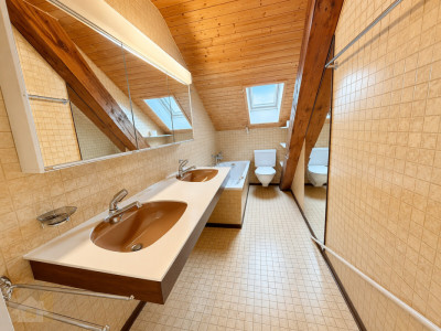 IM ZENTRUM VON ROMANSHORN PAUSCHAL MIT PARKPLATZ ALTBAUWOHNUNG image 7