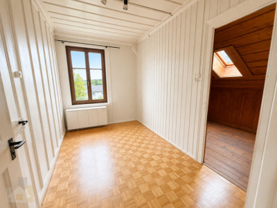 IM ZENTRUM VON ROMANSHORN PAUSCHAL MIT PARKPLATZ ALTBAUWOHNUNG image 8