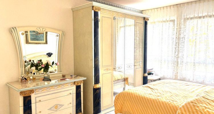 Très beau 5.5 pièces entièrement meublé avec balcon au Petit-Saconnex/Genève image 8