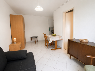 À louer à Monthey un charmant studio meublé image 3