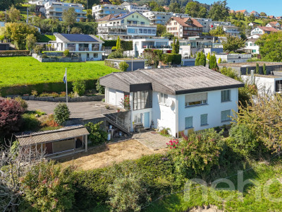 Freistehendes Einfamilienhaus mit traumhafter Seesicht image 3
