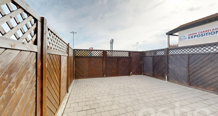 Immeuble mixte avec locaux commerciaux et appartement 3.5 pièces image 10