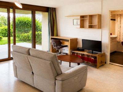 Rare à Saint-Sulpice VD – Élégant 2,5 pièces équipé et meublé avec terrasse image 9