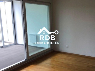 Appartement de 4,5 pièces au 6ème étage situé à Genève 1202 image 3