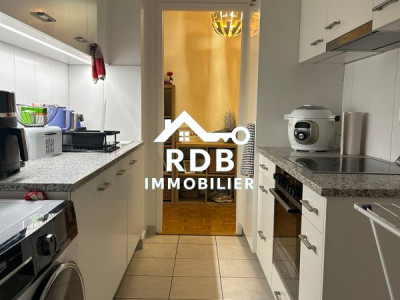 Appartement de 3 pièces au 9ème étage situé à Onex 1213 image 2