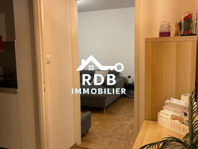 Appartement de 3 pièces au 9ème étage situé à Onex 1213 image 3