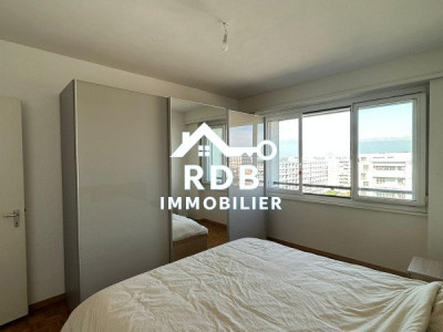 Appartement de 3 pièces au 9ème étage situé à Onex 1213 image 4