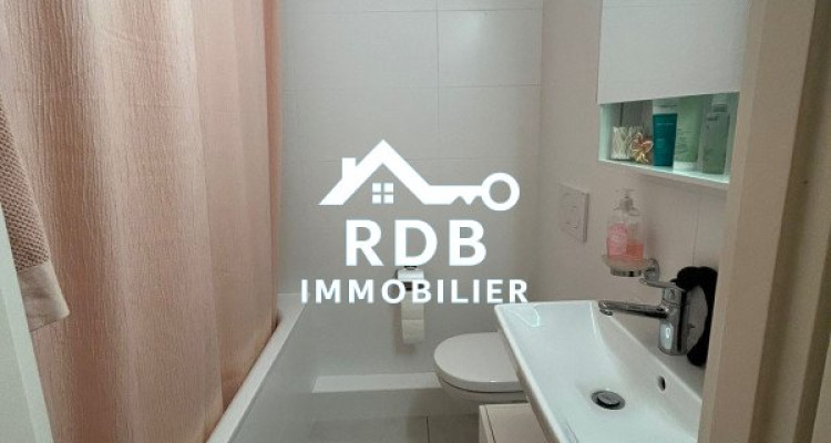 Appartement de 3 pièces au 9ème étage situé à Onex 1213 image 6