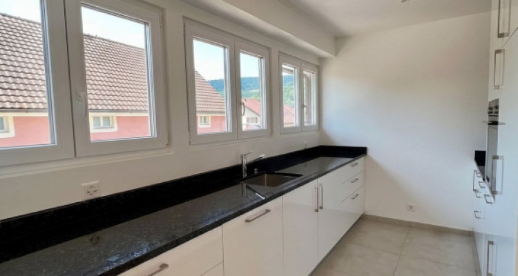 Appartement D - 2,5 pièces avec balcon et mezzanine, à Couvet image 4