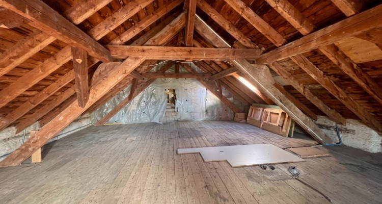   Faites une offre pour ce très bel Immeuble mixte, avec 14 garages et 18 places de parc image 5